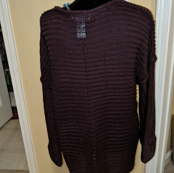 V Neck Sweater - Picture 3 of 4